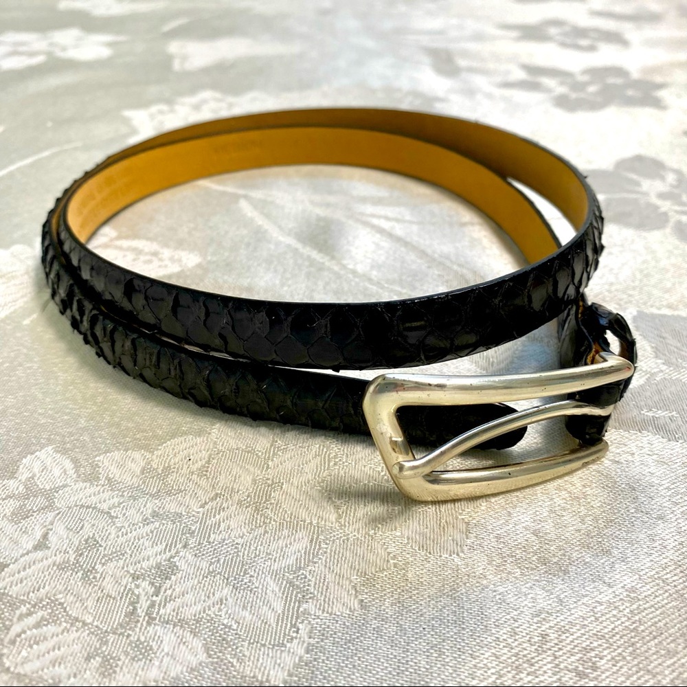 DKNY Black genuine Snakeskin belt with leather lining. Size Medium